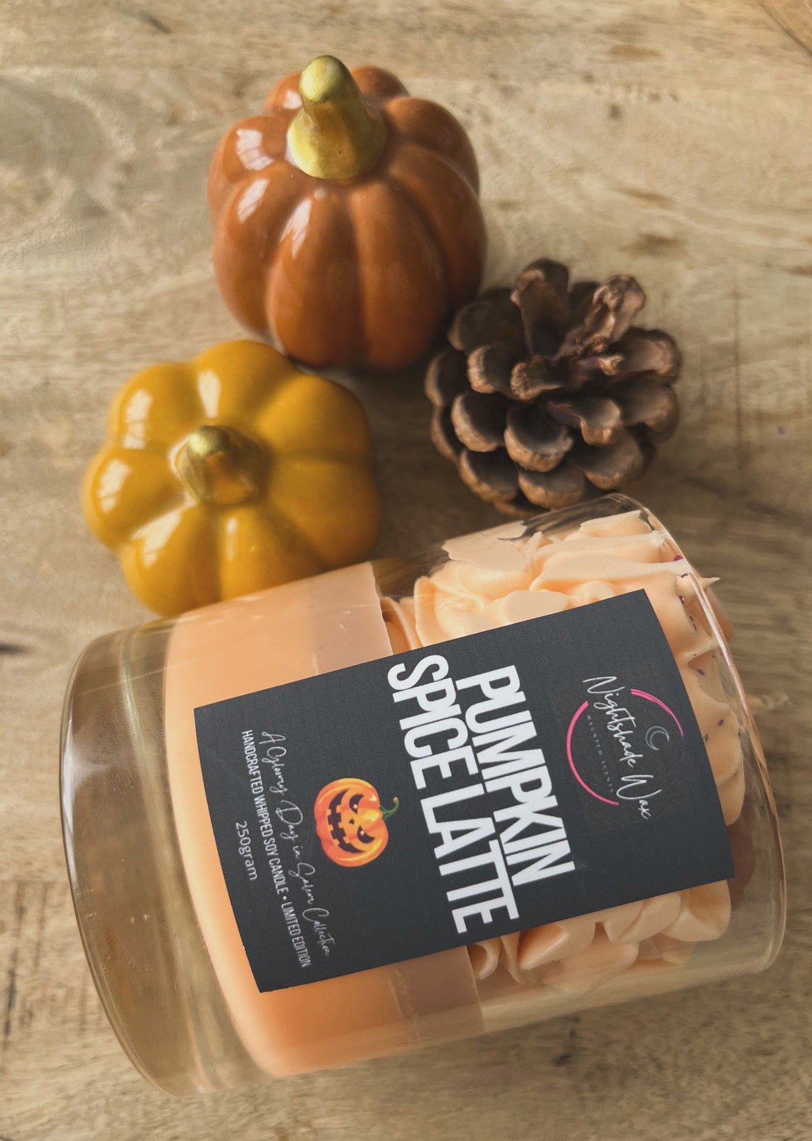 Pumpkin Spice Latte • Whipped geurkaars