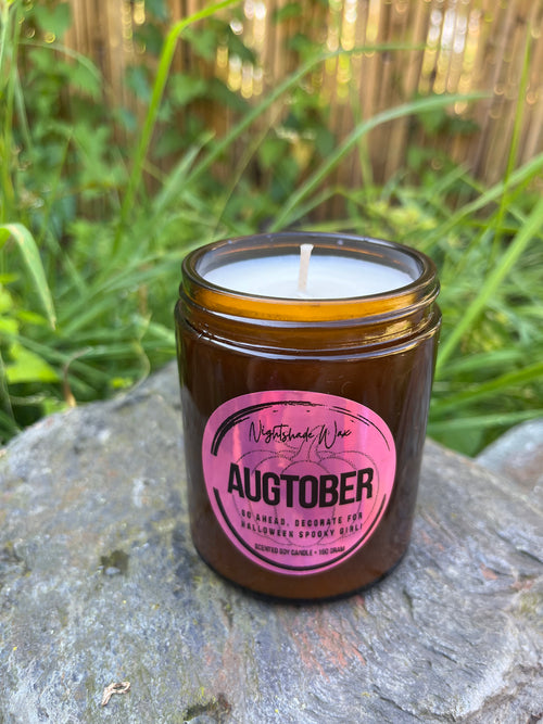 AUGTOBER geurkaars (frisse appel/kaneel)