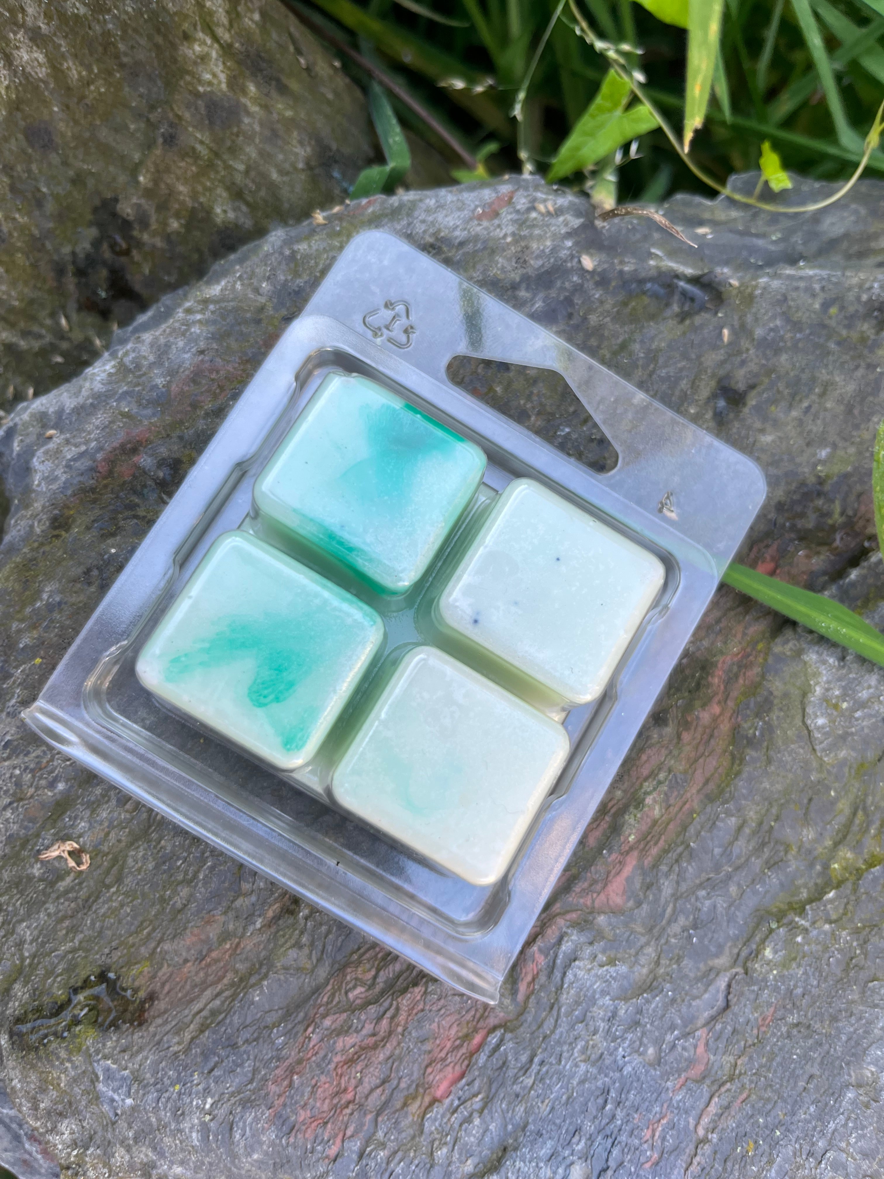Solstice waxmelt (lime/basil/orange)